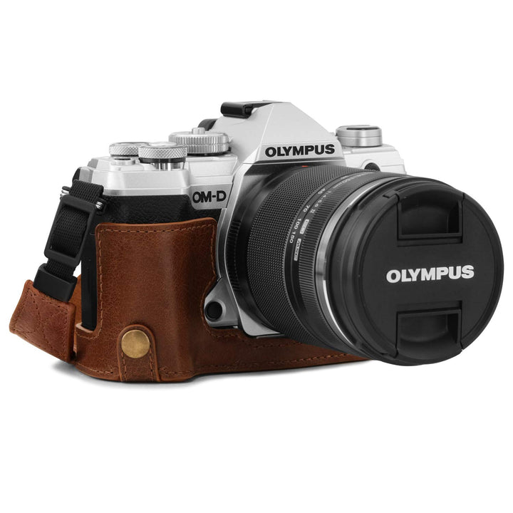 MegaGear MG1865 Ever Ready Kameratasche für Olympus OM-D E-M5 Mark III, Echtleder, Braun, Braun
