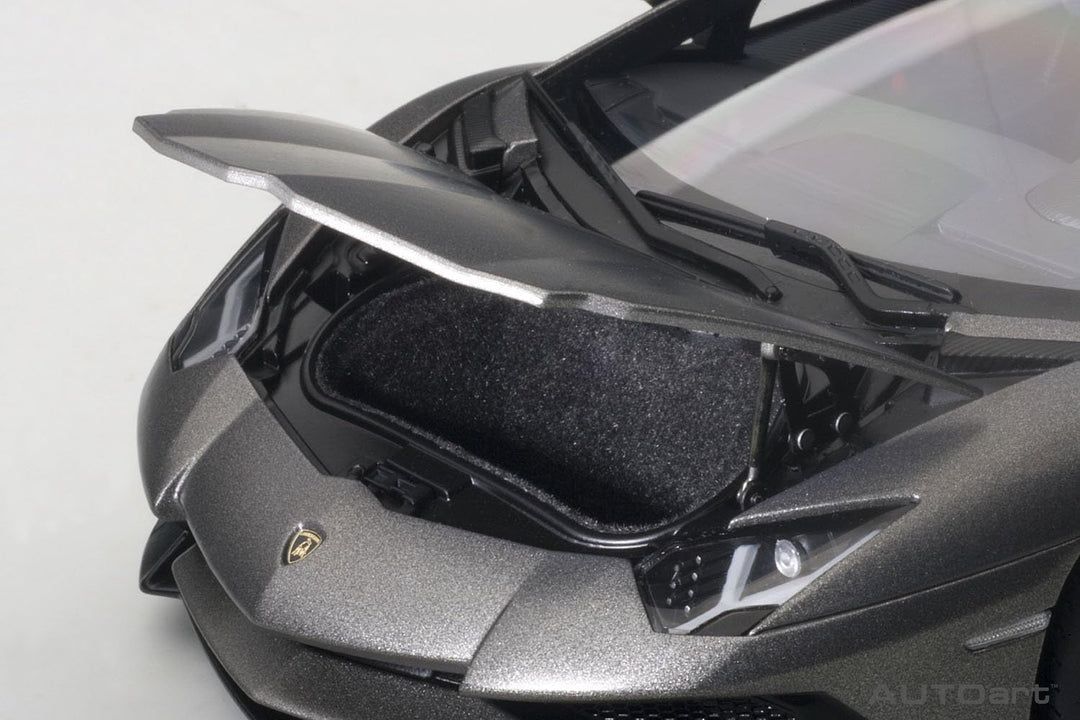 AUTOart – 74554 – Modellbau – Lamborghini Aventador LP750 – 4 SV – 2015 – Echelle 1/18, grau matt Gr