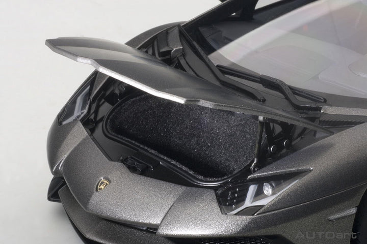 AUTOart – 74554 – Modellbau – Lamborghini Aventador LP750 – 4 SV – 2015 – Echelle 1/18, grau matt Gr