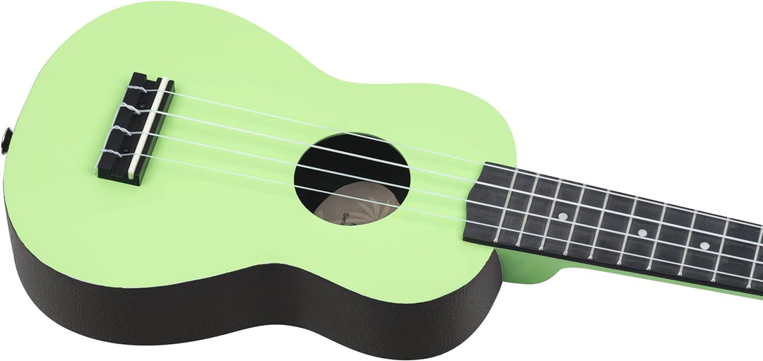 Ortega Guitars Sopran Ukulele grün - Keiki K2 - Starterkit inklusive Tuner, Gurt, 5 Medium Plektren