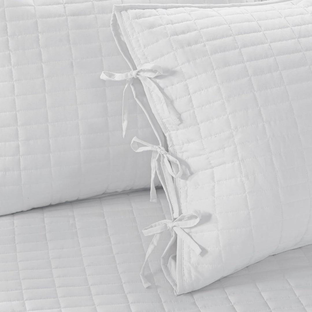 Comfort Spaces Gemütliche Ganzjahres-Bettwäsche mit Bettvolant Tagesbett-Set, Textil, Kienna Weiss,