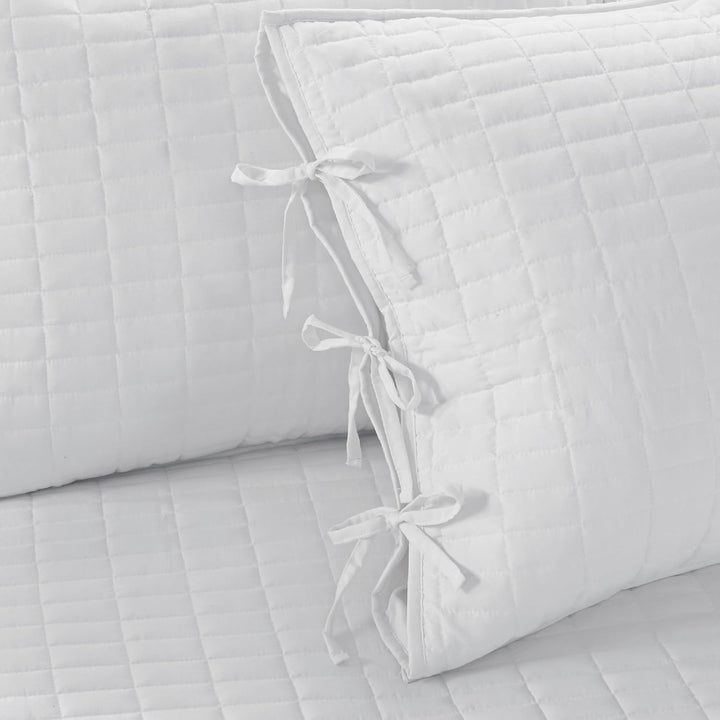 Comfort Spaces Gemütliche Ganzjahres-Bettwäsche mit Bettvolant Tagesbett-Set, Textil, Kienna Weiss,