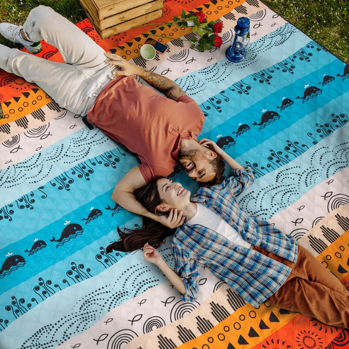 Outdoor Picknickdecke Wasserdicht, 200x200cm Stranddecke Sandfrei mit Wärmeisoliert Unterseite, Trag