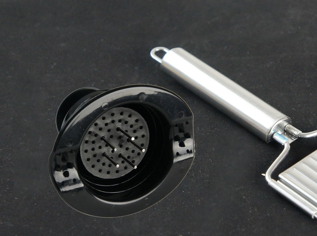 Muxels Gigant 4-fach Hobel mit Restehalter. Der schnelle Gemüse Hobel, der ideale Julienne Schneider