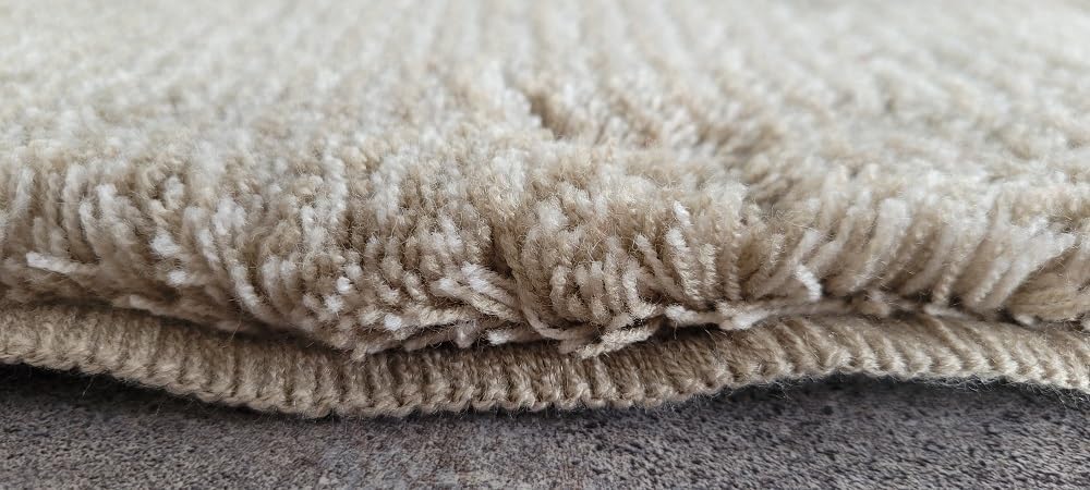 Kleine Wolke Minya Macadamia Beige Badteppich 55x55 cm. Vorleger mit Ausschnitt BB Kollektion