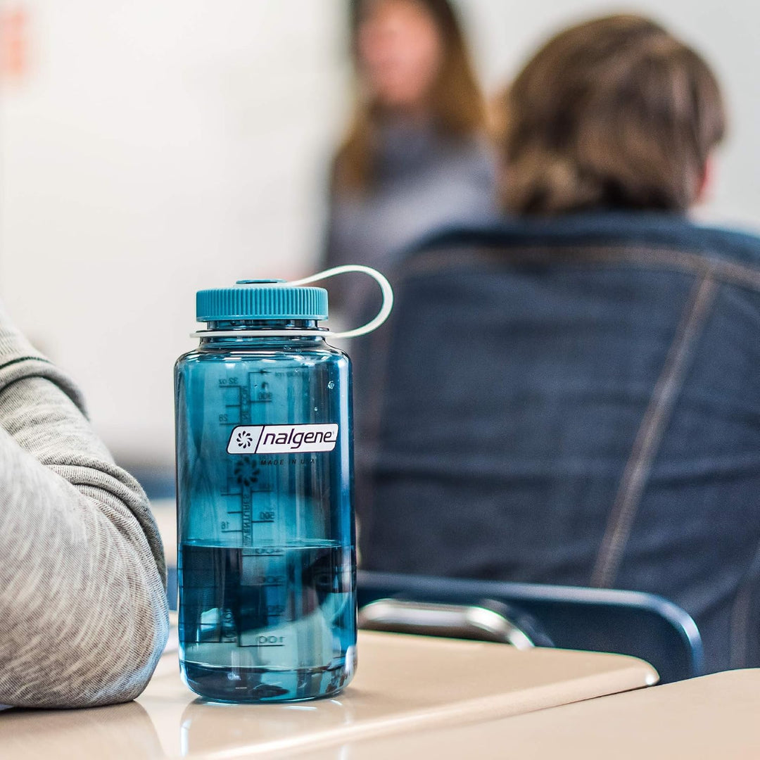Nalgene Sustain Tritan-Wasserflasche aus BPA-freiem Material, hergestellt aus 50% Kunststoffabfall,