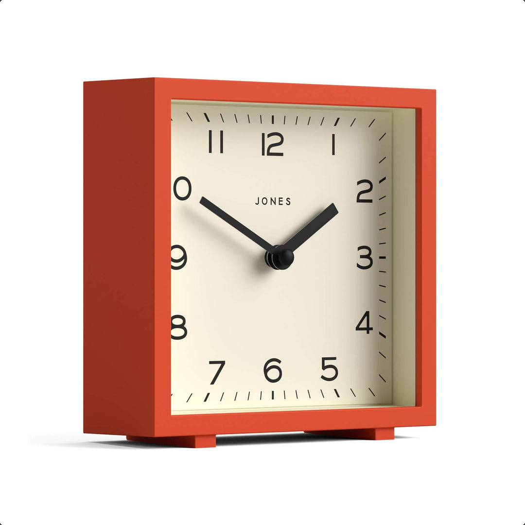 JONES CLOCKS® 'Disco' Schreibtischuhr – Elegantes quadratisches Design in Orange, stilvoll und gut a