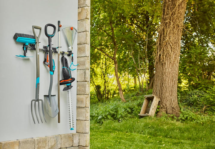 Gardena Gerätehalter Plus: Wandhalterung für Haus- und Gartengeräte, 78 cm Breite, 60 kg Maximalgewi