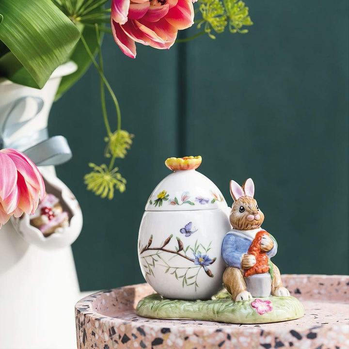 Villeroy und Boch Bunny Tales Osterei Max mit Möhre, dekorative Dose für Leckereien, Hartporzellan,