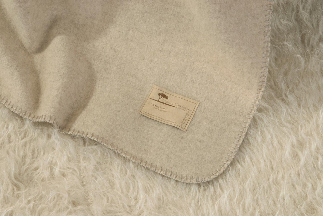Wohnen & Accessoires GmbH & Co. KG Kaschmirdecke, Wolldecke aus 100% Kaschmir Amalfi Creme-beige 150