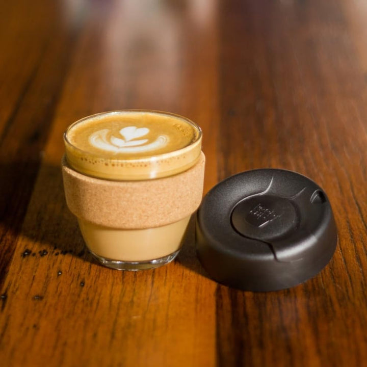 KeepCup Brew Cork, Mehrweg-Glasbecher, spritzwassergeschütz, Small 8oz 227mls, Schwarz 1 Stück Schwa