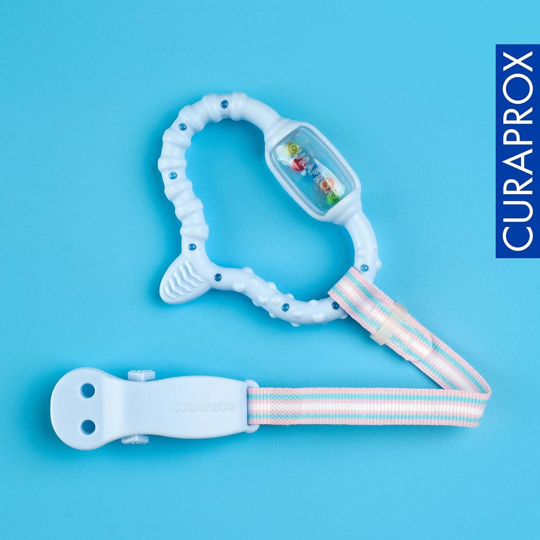 Curaprox Beissring für Babys blau, Baby Beissring mit Rassel, Baby Beissring mit Lernzahnbürste, Bei