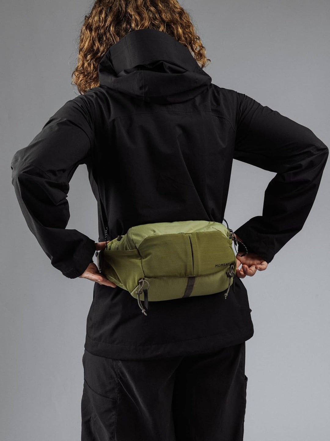 Moment Slate Sling | 4 Liter Volumen | Flexible Innenaufteilung | verstecktes Fach für Wertgegenstän