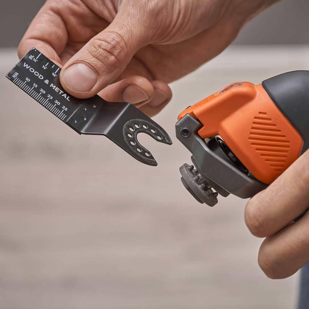 Oscillating Multi-Tool 18 V, Variable Speed 8,000 – 18,000 opm, 2.8° Oscillating Angle, Includes 18