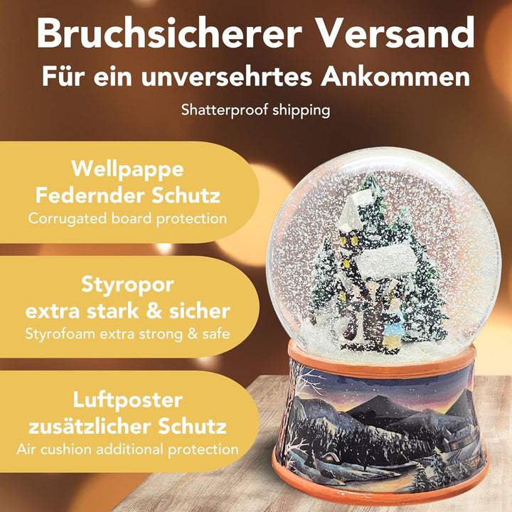 Schneekugel Weihnachtsspaziergang | Sockel nostalgische Winterlandschaft Ocker | mit Spieluhr | Schü