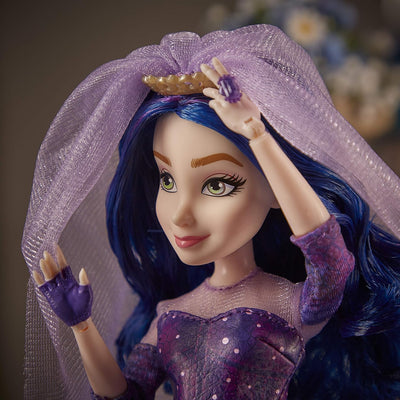 Disney Descendants The Royal Wedding Mal and Ben Dolls