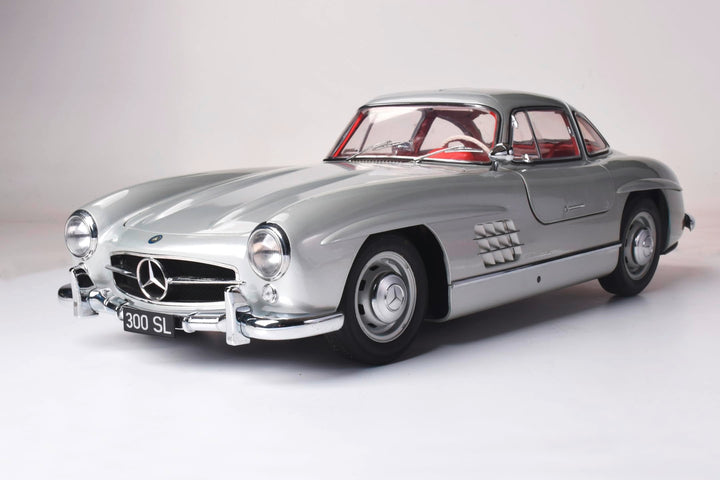 IXO Collections 1:8 IXO Mercedes 300 SL - Modellbau, Standmodellbau, hochwertiger Bausatz, Modellbau