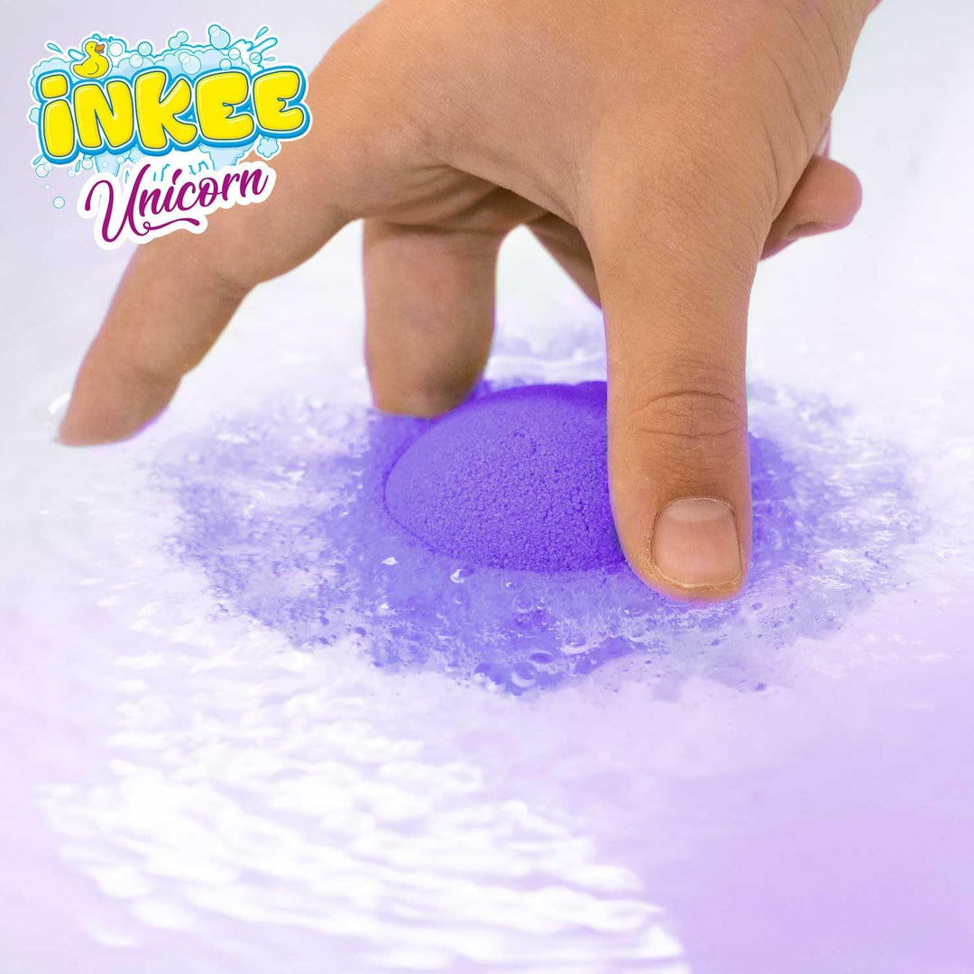 INKEE Geschenkbox Unicorn | Box mit 6 Badebomben für Kinder mit Überraschung, 6 Badekugeln mit Einho