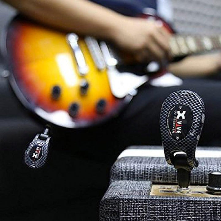 Xvive U2 Wireless Digital Transmitter/Receiver System for Guitar, Bass and Other Instruments, Rechar