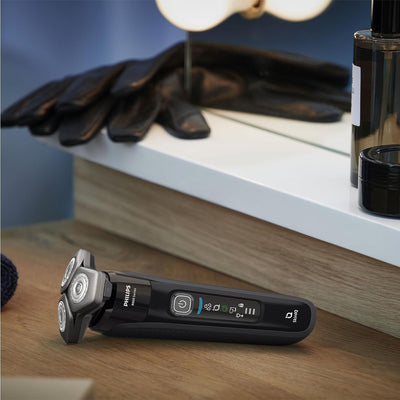 Philips Shaver Series 8000 – Elektrischer Nass- und Trockenrasierer für Herren mit ausklappbarem Tri