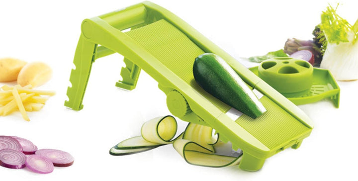 Mastrad Gemüsehobel - Gemüseschneider - mit hochwertigen Klingen aus Edelstahl – Gurkenhobel- Scheib