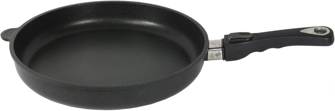 AMT Gastroguss Bratpfanne 32 cm Ø, 5 cm hoch, abnehmbarer Stiel, induktionsgeeignet, Lotan® Antihaft