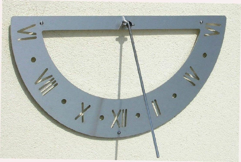 DanDiBo Sonnenuhr Edelstahl für die Wand 70 cm Rostfrei 96206 Ausrichtbar Wetterfest Gartenuhr Moder