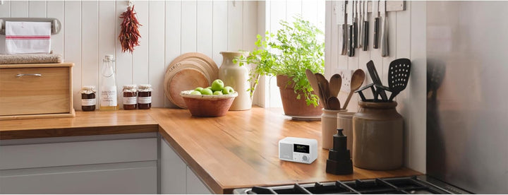 MEDION S66822 Tragbares Mini DAB+ Radio mit Bluetooth (Akku, dimmbares Farbdisplay, Teleskopantenne,