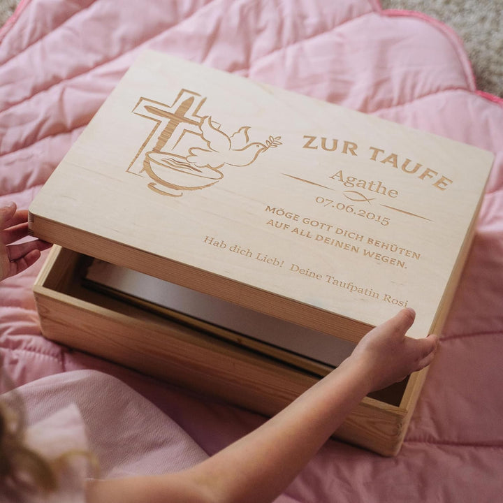 LAUBLUST Holzkiste mit Gravur - Personalisiert mit Name | Datum | WIDMUNG - Natur Grösse L - Frieden