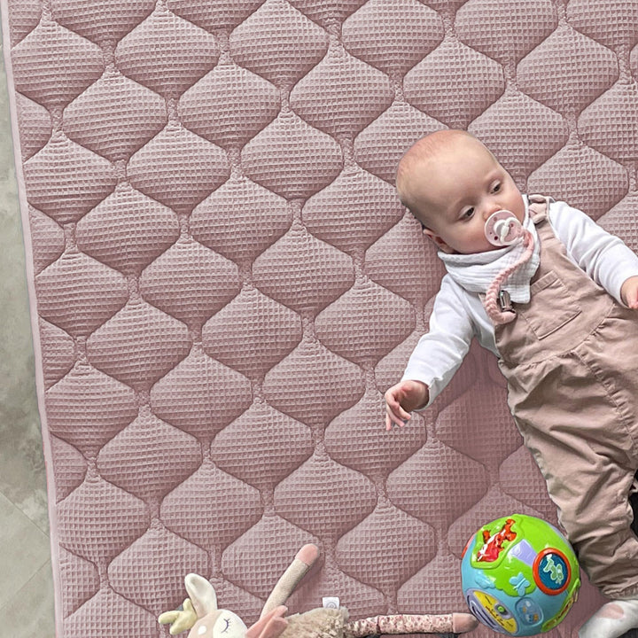 Sanosoft® Krabbeldecke - rutsch- &amp; wasserfest - Made in Germany Rosa 120x120cm 120x120cm Rosa, 120x1