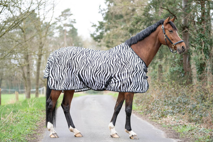 HKM 4668 Fliegendecke Zebra mit Kreuzgurt, Pferdedecke Weidedecke, 95 Weiss/Schwarz 95, Weiss/Schwar
