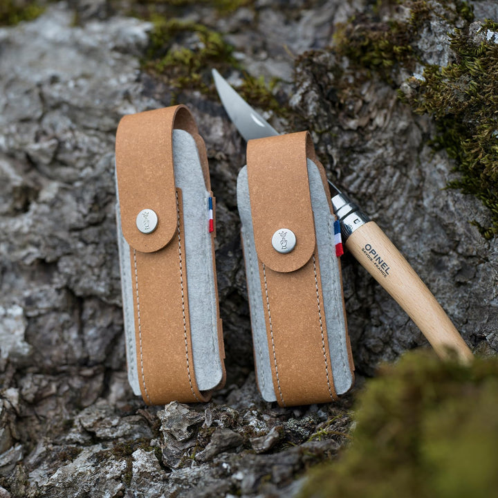 Opinel Outdoor-Etui L aus recyceltem Leder &amp; R-PET-Filz – Braun – Nachhaltige Messertasche für Opine