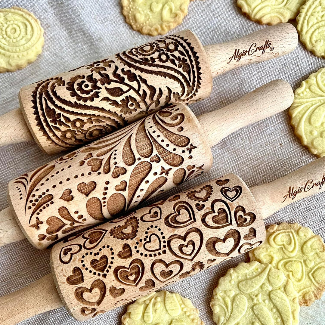 SCHÖNER TAG 3-er SET mit HERZEN, PAISLEY und FRÜHLING Muster. Nudelholz für hausgemachtes Gebäck. Nu