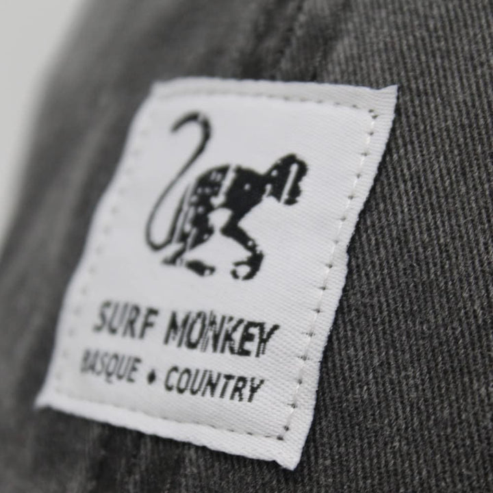 DRESSED IN MUSIC PLAY WITH ME Baseballmütze Classic Surf Monkey® - Dad Cap aus Baumwolle ohne Strukt