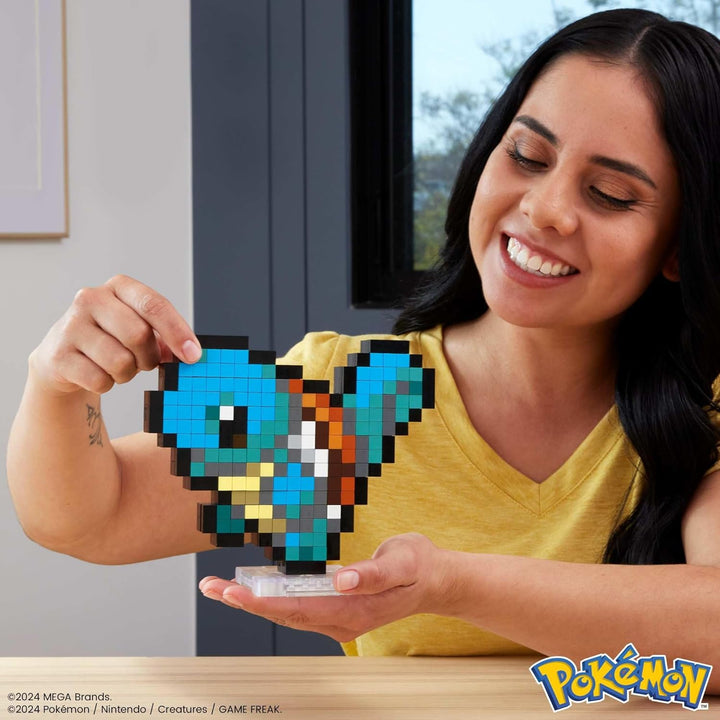 MEGA Pokémon Schiggy - zusammenbaubare Figur im Retro-Look, Pixel Art, 15 cm gross, inklusive Basis