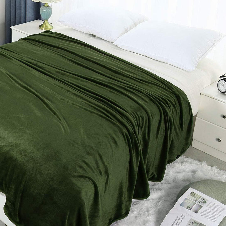 PiccoCasa Kuscheldecke Tagesdecke Fleecedecke mit Rand Microfaser Decke Weiche Warme Leichte Decke 3