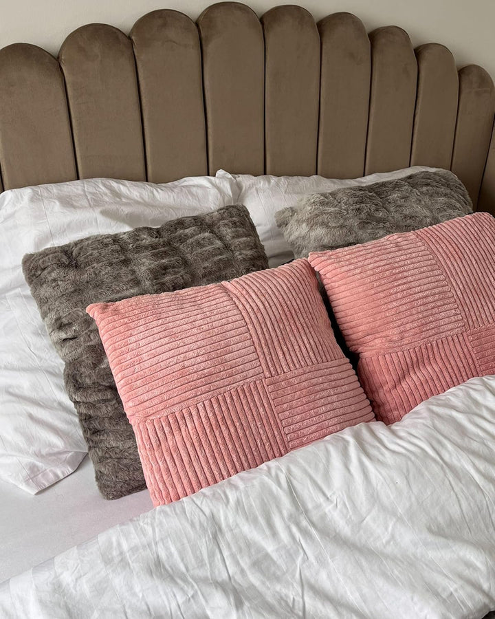Set aus 2 dekorative Kissen aus Cord 43 × 43 cm Rosa Millet
