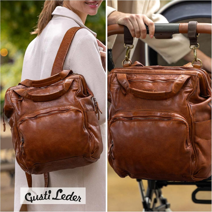 Gusti Leder Wickelrucksack Carina – Unisex Echtleder Wickeltasche für Mama und Papa, mit Flaschenhal