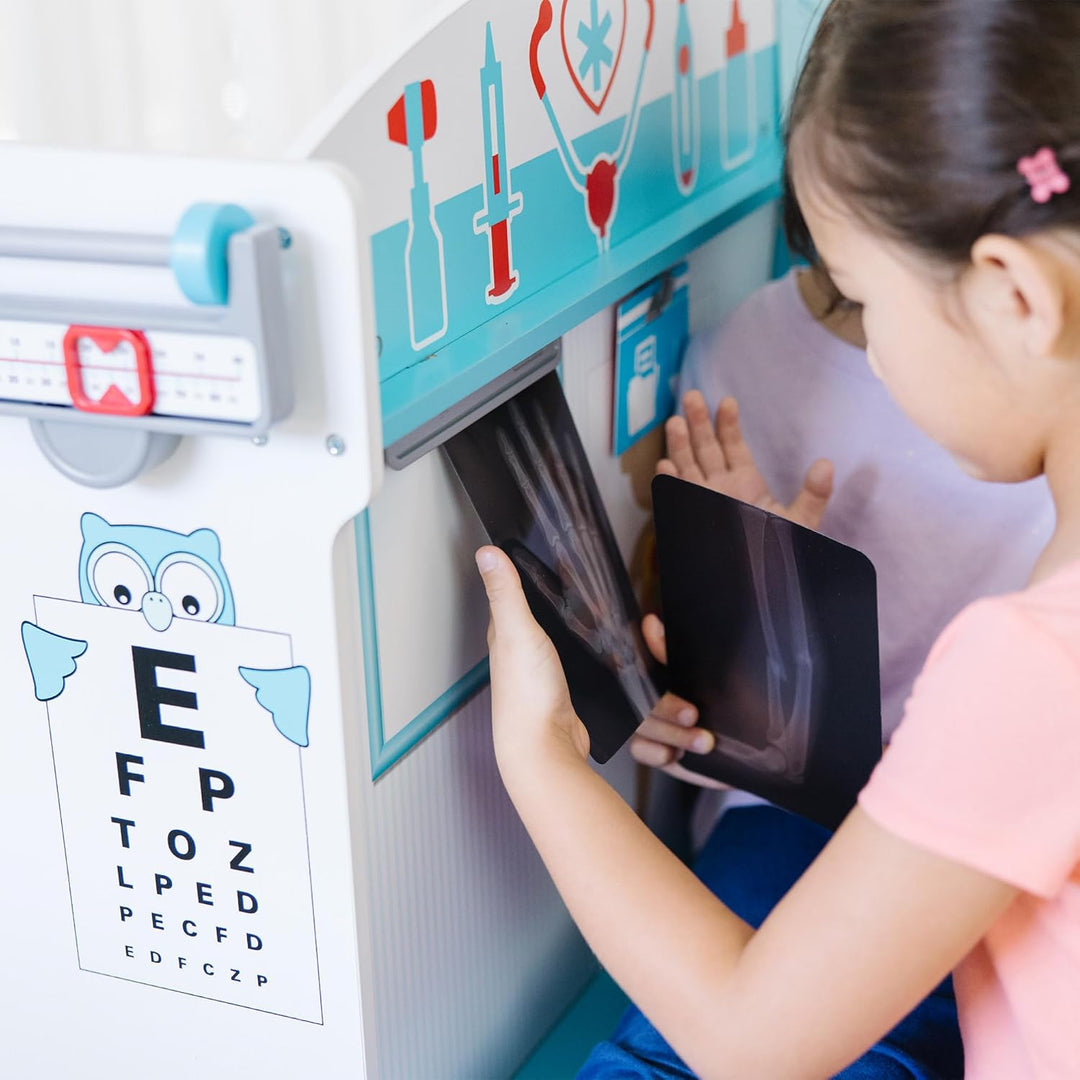 Melissa & Doug Werde gesund Arzt-Aktivitätenzentrum aus Holz – Warteraum, Untersuchungsraum, Empfang
