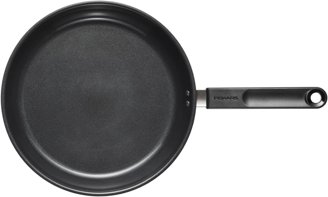 Fiskars Bratpfanne, Ø 28 cm, Beschichtete Pfanne, Für alle Kochfelder geeignet, Recycelter Edelstahl