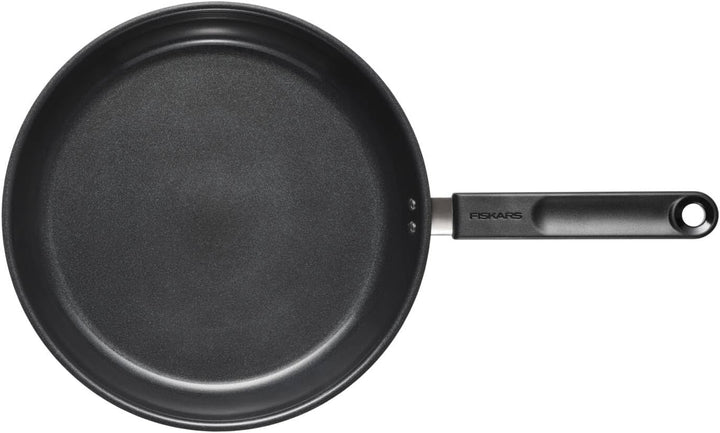 Fiskars Bratpfanne, Ø 28 cm, Beschichtete Pfanne, Für alle Kochfelder geeignet, Recycelter Edelstahl