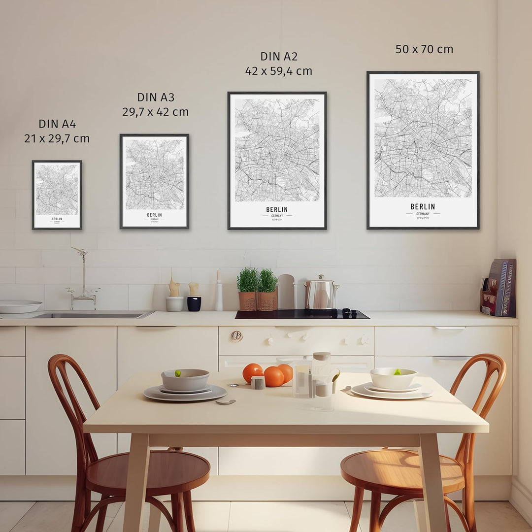 JUNOMI® Berlin Poster XL mit Rahmen Eiche, DIN A2 Wohnzimmer Deko, Modernes Wandbild, Berlin Bild, W