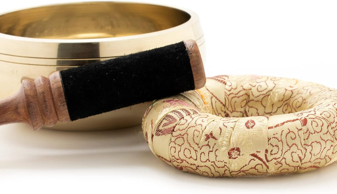 Klangschale Dhyani Buddha edel angefertigt für einen besonderen Anlass, inkl. cremefarbenen Ring sow