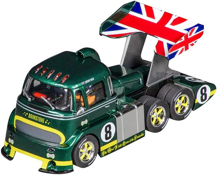Carrera Digital 132 I Racetruck Cabover British Racing Green, No.8 I Mächtiges Rennerlebnis mit brit