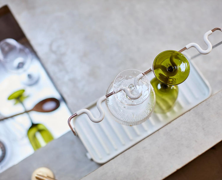 Joseph Joseph DrySmart Faltbares Abtropfgestell für Weingläser, Platzsparend, recyceltem Plastik Wei