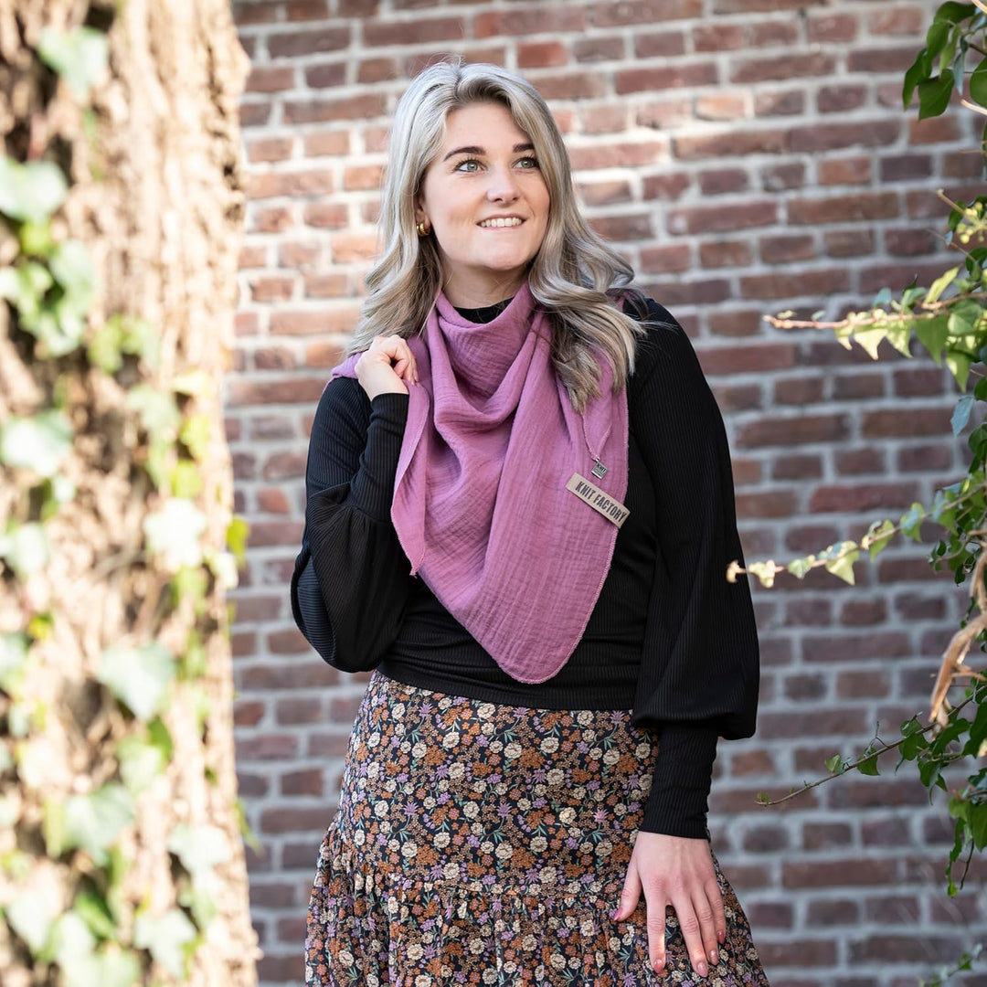 KNIT FACTORY - Liv Dreieckstuch - Tuch Schal für Damen - Weiches Musselintuch - Für Frühling und Som