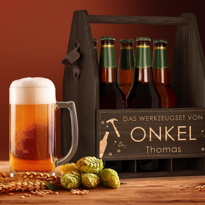 Maverton Bierträger für 6 Flaschen 0,5L + Gravur - Männerhandtasche mit Flaschenöffner - Grösse: 25x