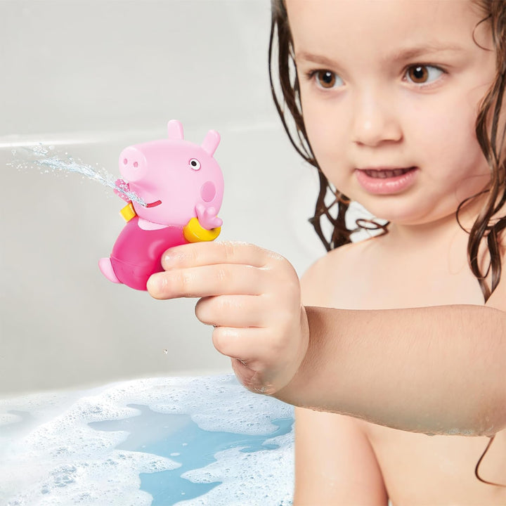 TOMY Toomies Papa Wutz, Mama Wutz, Peppa & George Badespritzer & Peppa's Einhorn, Baby-Badespielzeug