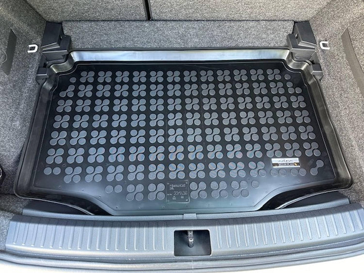 AZUGA Premium Gummi Kofferraumwanne Kofferraummatte rutschhemmend passend für Seat Arona ab 2017 (Va