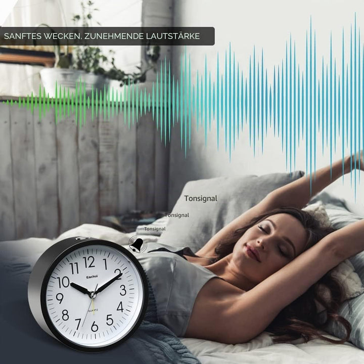 Eachui Wecker Analog Ohne Ticken mit Schlummerfunktion, Nachtlicht, Batteriebetrieben, Geräuschlos,